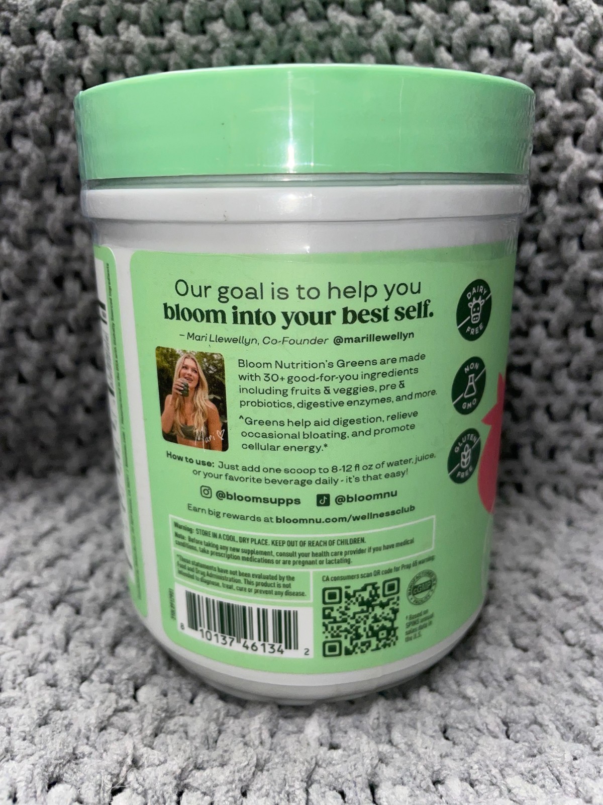 Bloom Greens & Superfoods Powder Strawberry Kiwi 48 Servings DairyFree Exp 12/26