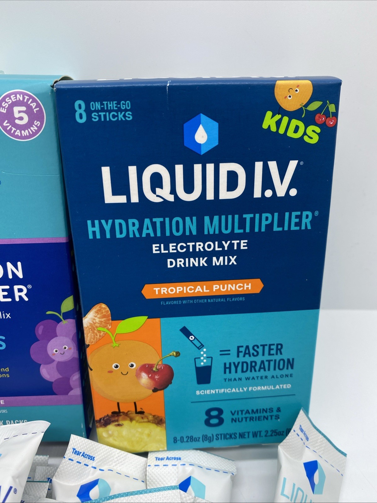 (72) Liquid I.V. Hydration Multiplier Immune Drink Mix Punch & Grape COMBINESHIP
