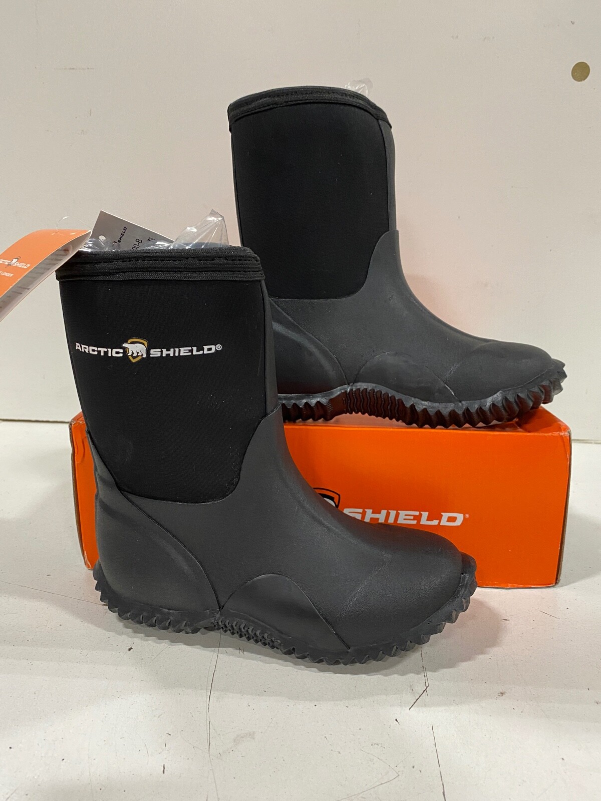 Arctic Shield AS-Y100-B Size 11 Youth