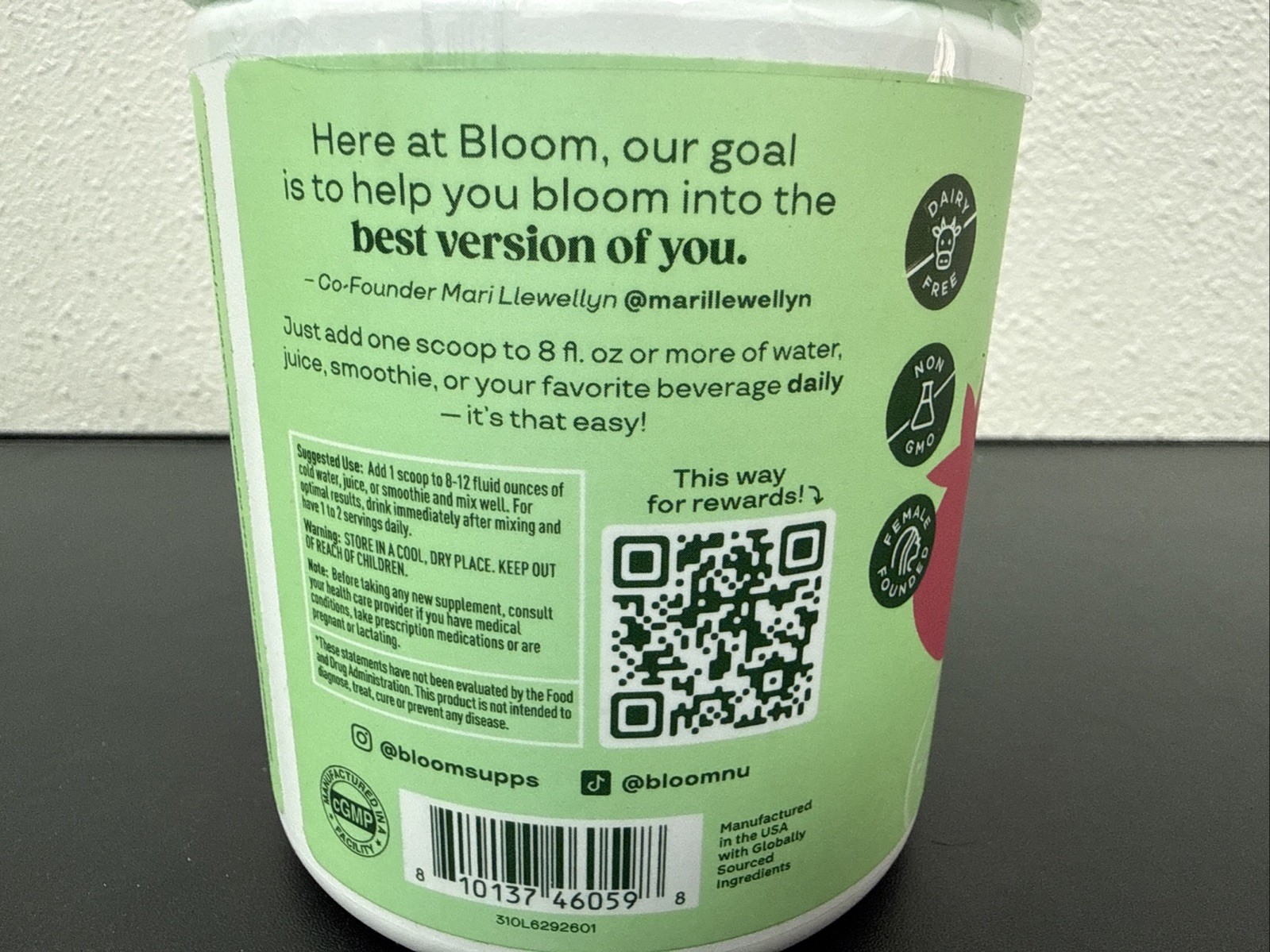 Bundle Of 2 Bloom Nutrition Greens & Superfoods Berry Expired 10/25