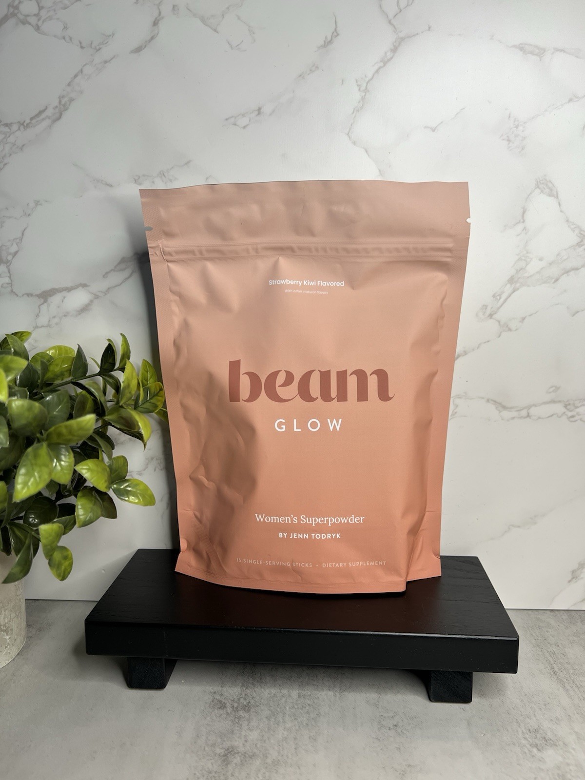 beam Glow Women’s Superpowder Strawberry Kiwi 15 Sticks Gluten-Free Exp 10/2027