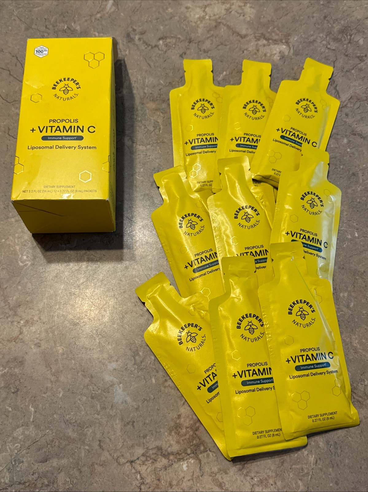 Beekeeper’s Naturals, Propolis + Vitamin C **9 Packets 0.27 Fl Oz (8 Ml)