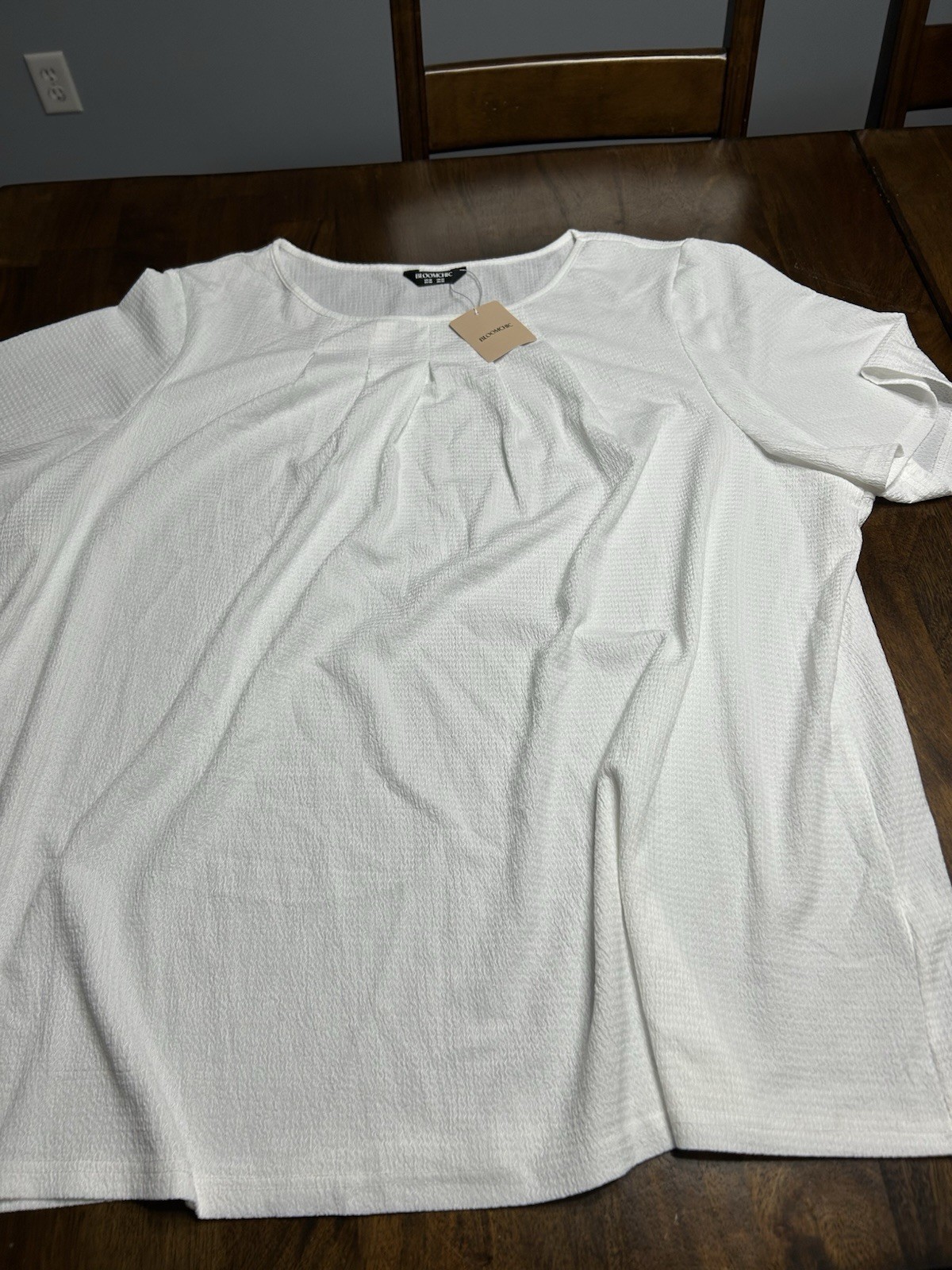 Bloom Chic NWT White Blouse Plus Size 28 Short Sleeve