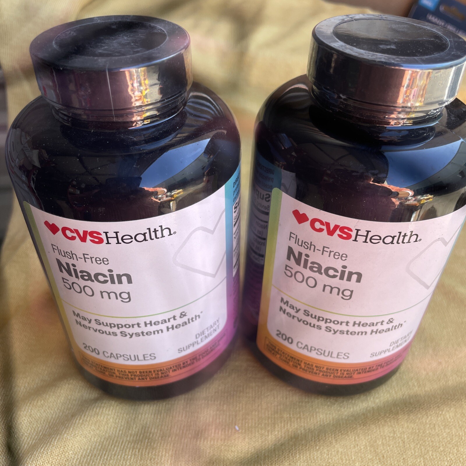 CVS FLUSH FREE NIACIN 500 MG 200caps. Exp:06/27