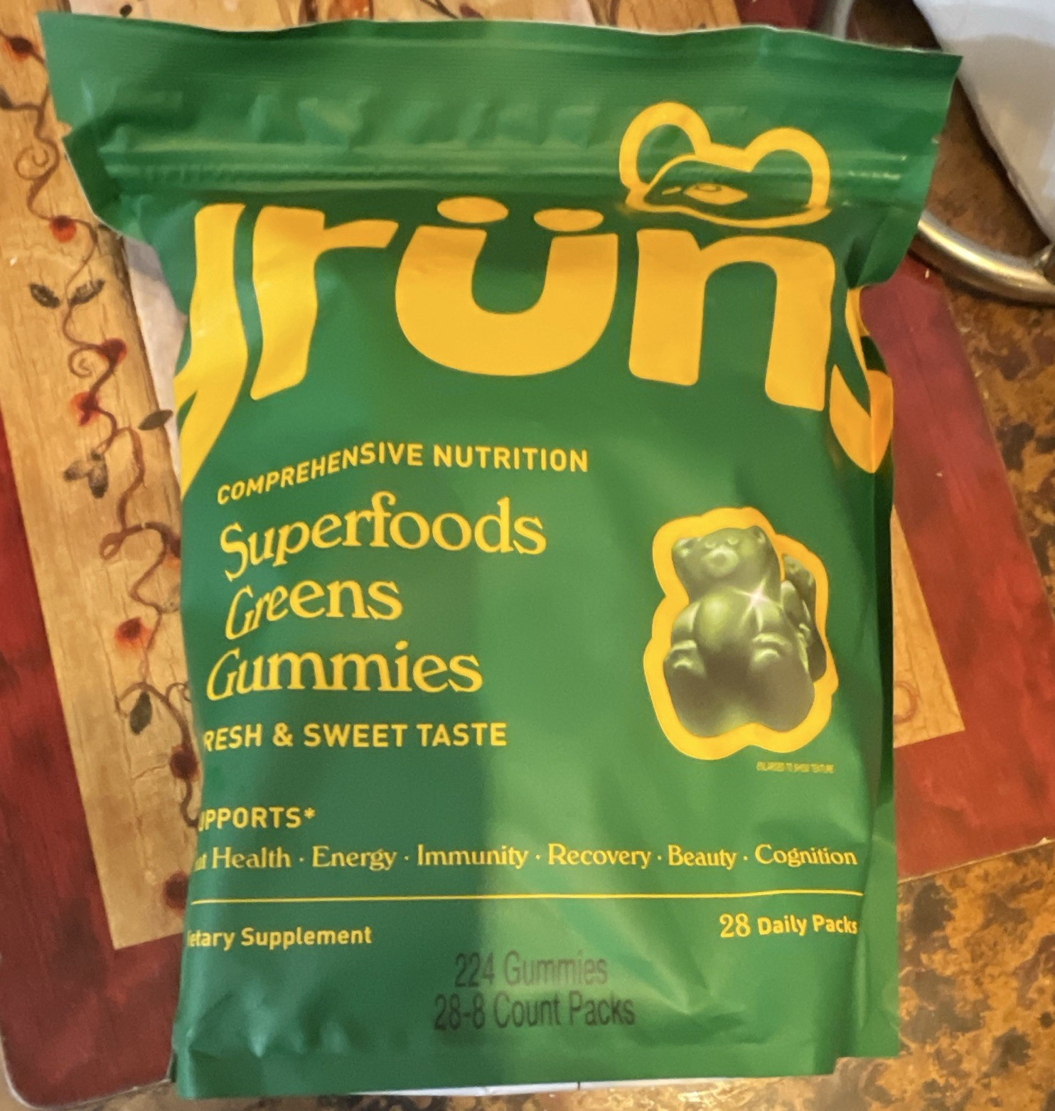grüns Superfoods Greens Gummies Vegan Gluten-Free 224 Gummies 28 Daily Packs