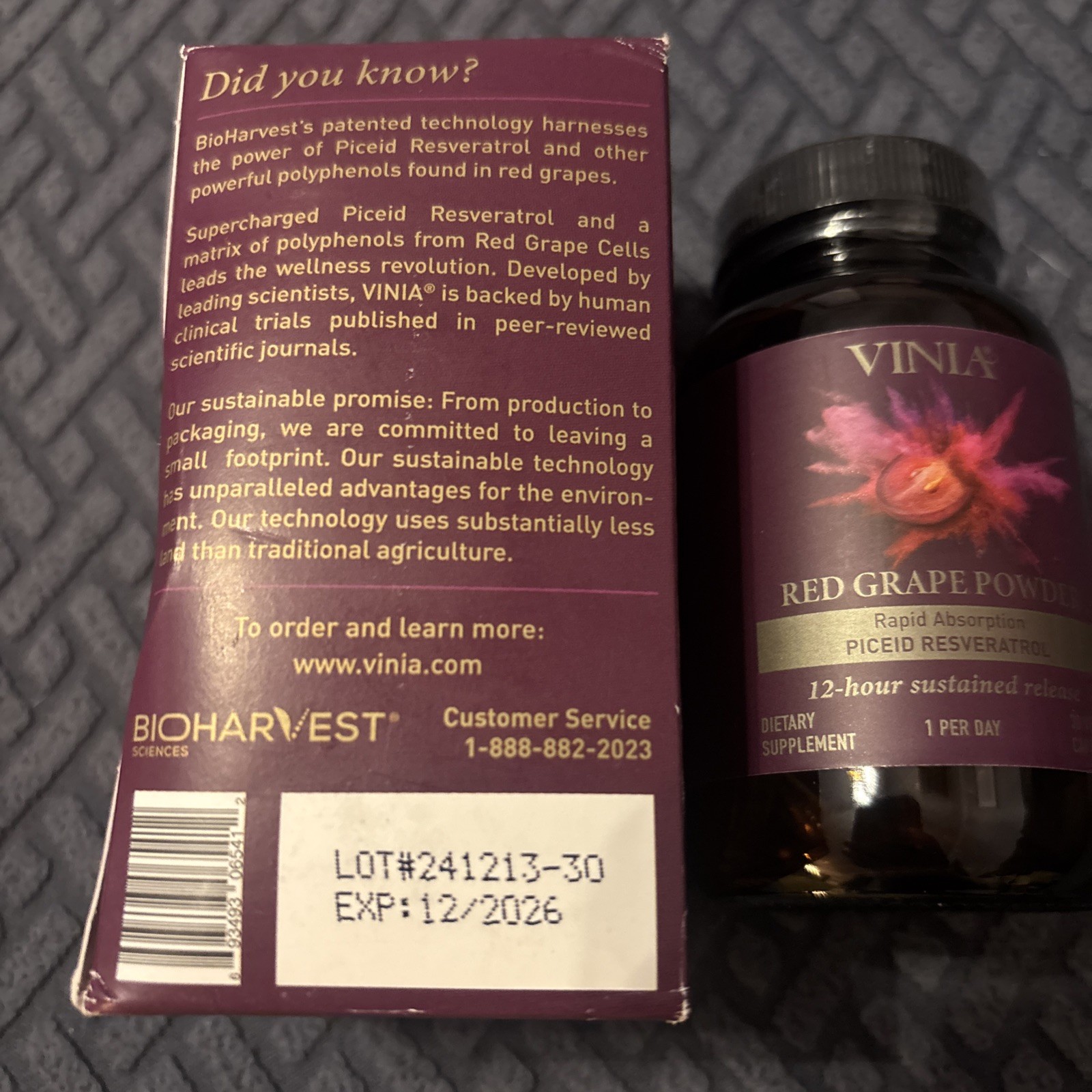 VINIA Red Grape Powder 12-Hour Piceid Resveratrol Supplement, 30 Veggie Caps