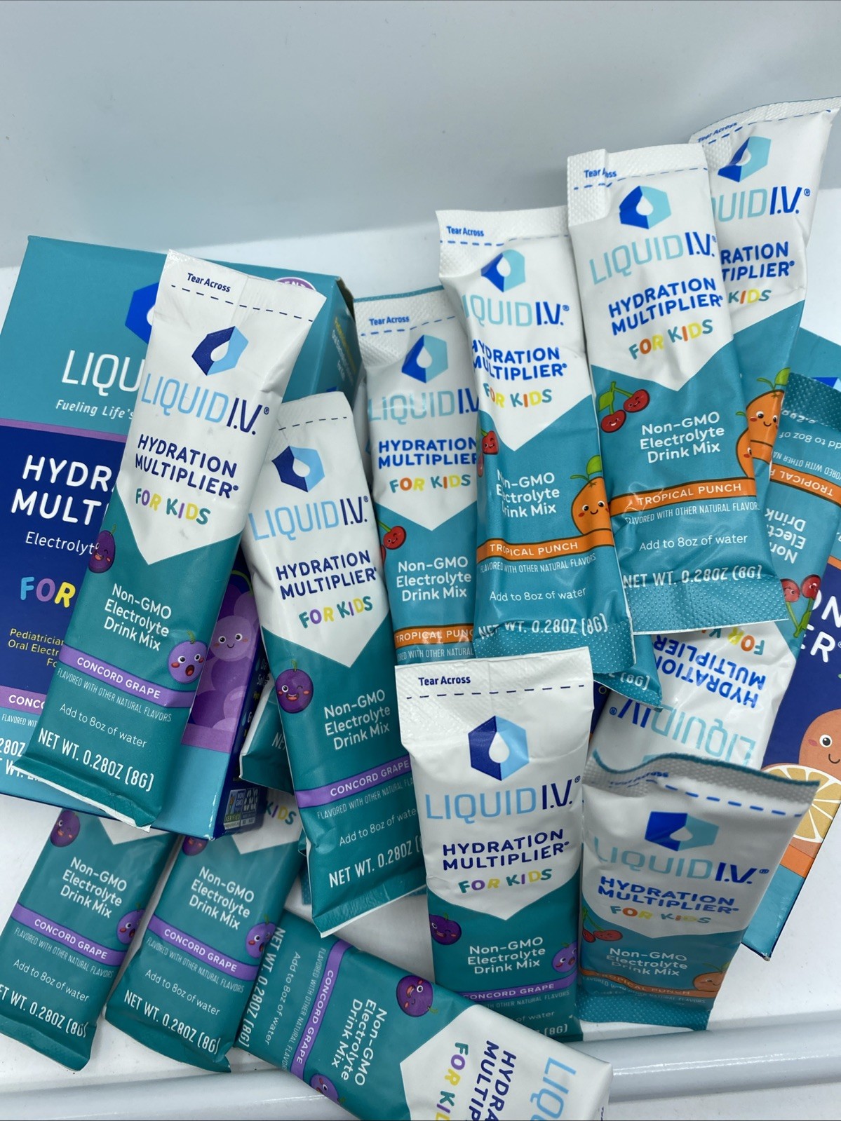 (72) Liquid I.V. Hydration Multiplier Immune Drink Mix Punch & Grape COMBINESHIP