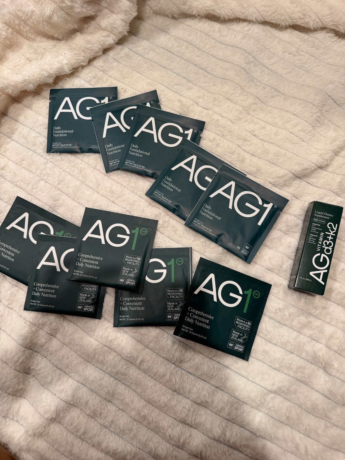 AG1 Comprehensive Convenient Daily Nutrition (5 packets), d3+k2 vitamin (1) and