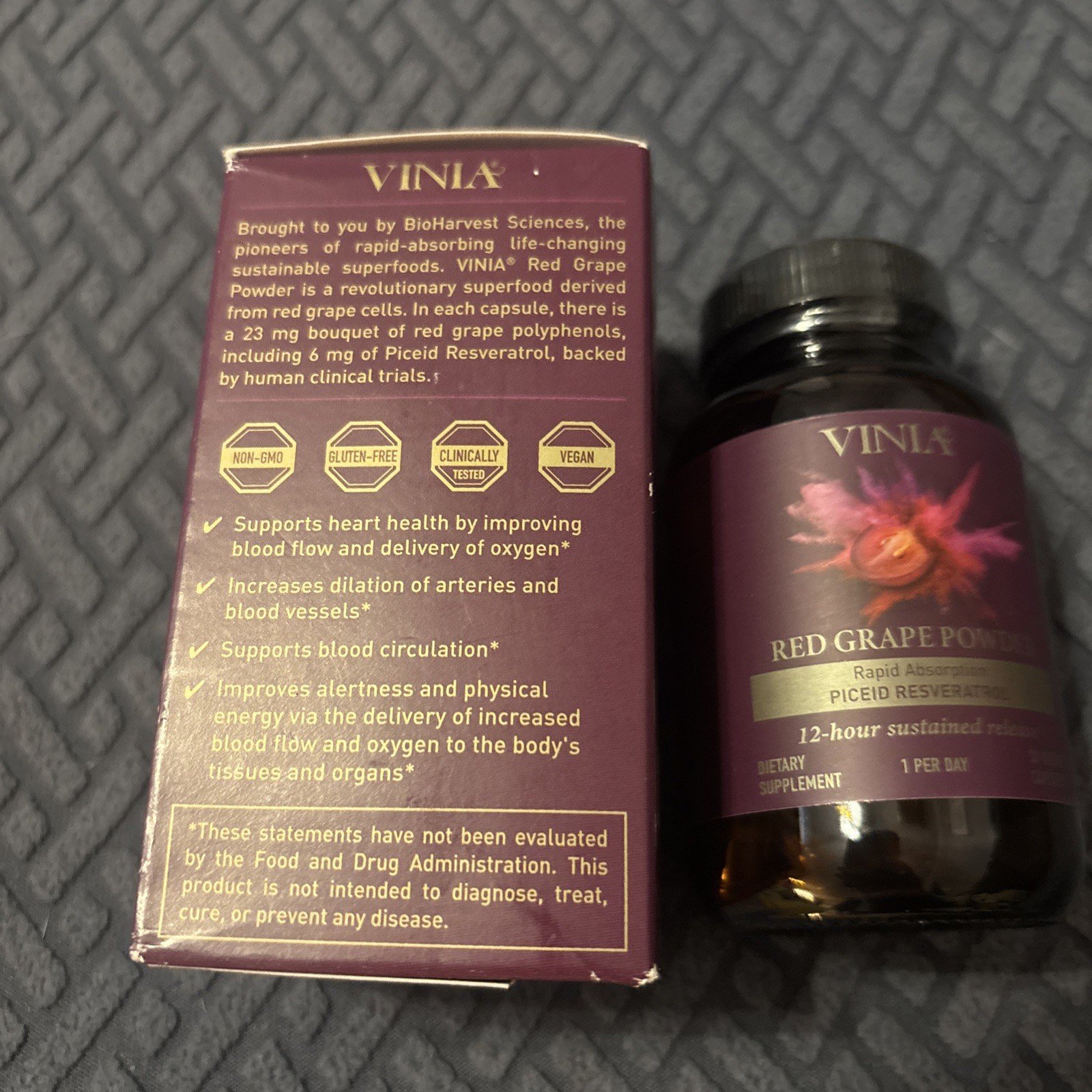 VINIA Red Grape Powder 12-Hour Piceid Resveratrol Supplement, 30 Veggie Caps