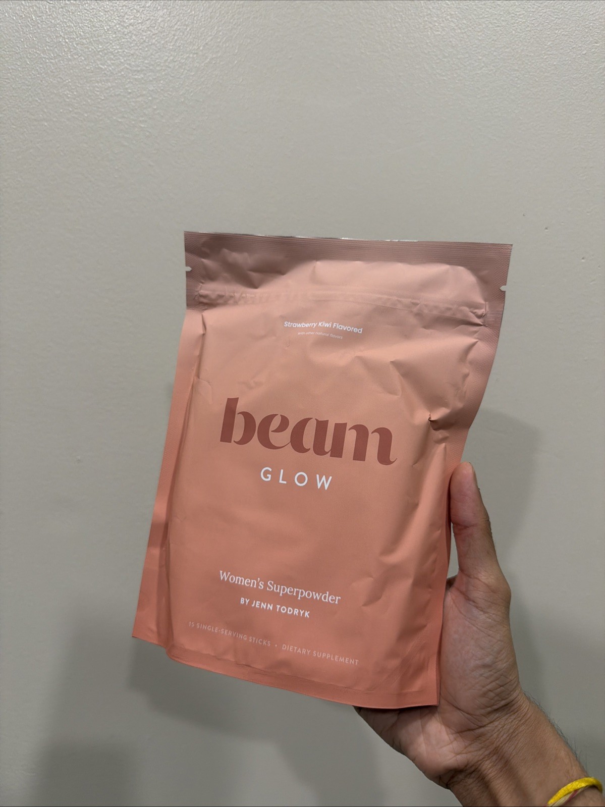 beam Glow Women’s Superpowder Strawberry Kiwi Hormone & Wellness 15 Sticks