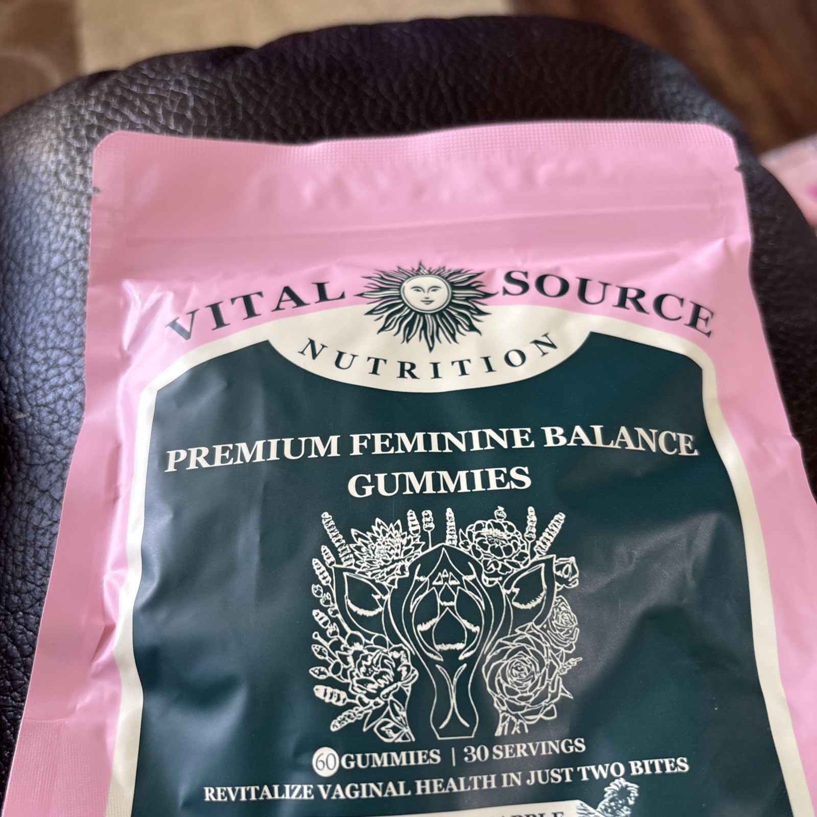 VITAL SOURCE NUTRITION Feminine Balance Gummies Hawaiian Pineapple Exp 05/27 60c