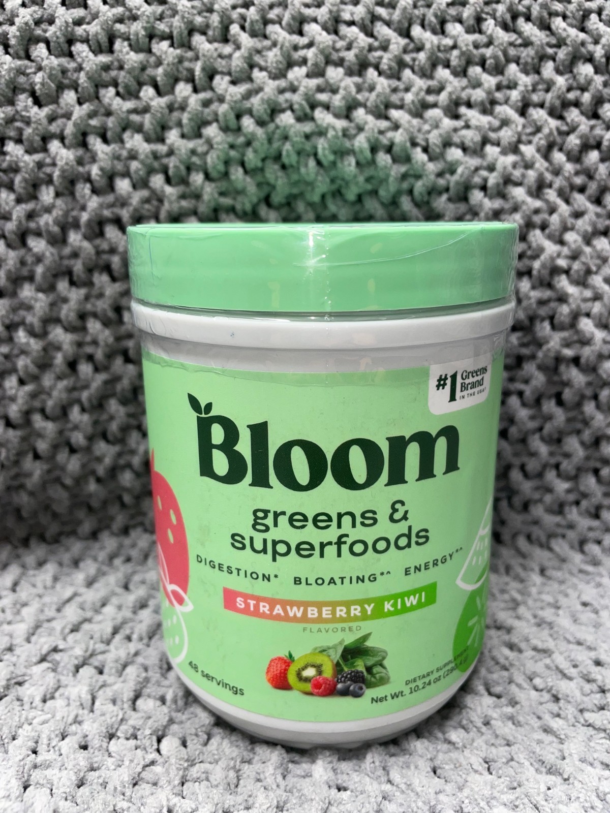 Bloom Greens & Superfoods Powder Strawberry Kiwi 48 Servings DairyFree Exp 12/26