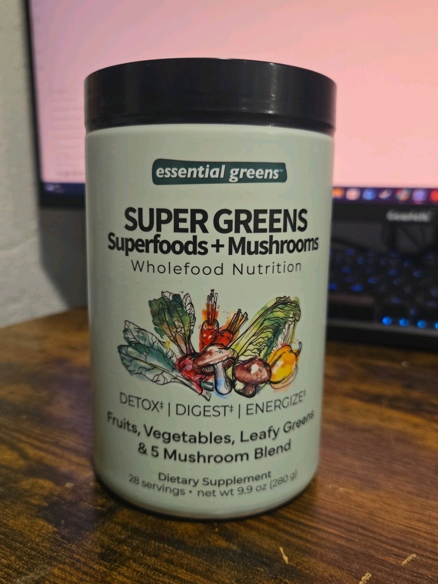 Essential Greens SUPER GREENS Superfoods + Mushrooms. Whole Food Nutrition. New