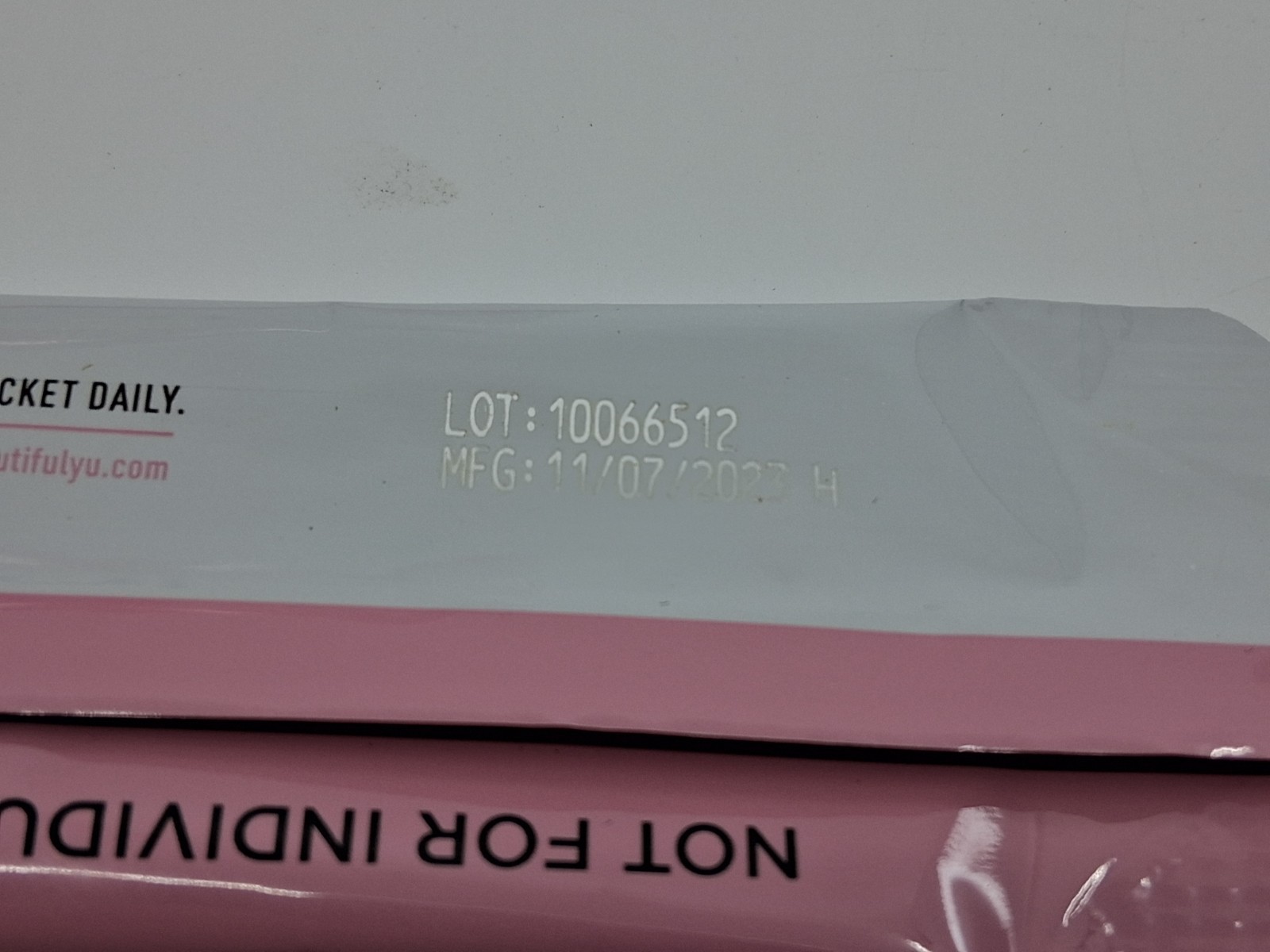 Yu Total Hormone Balance Aronia Berry 30 packs open box EXP 11/2026