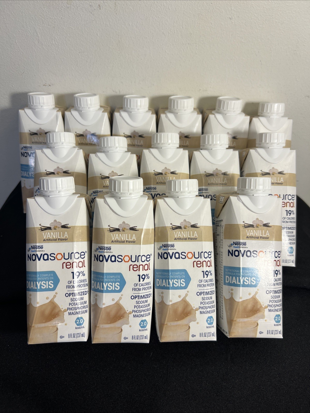15 Nestle Vanilla Flavor Novasource Renal Formula 8 oz Cartons EXP 12/26