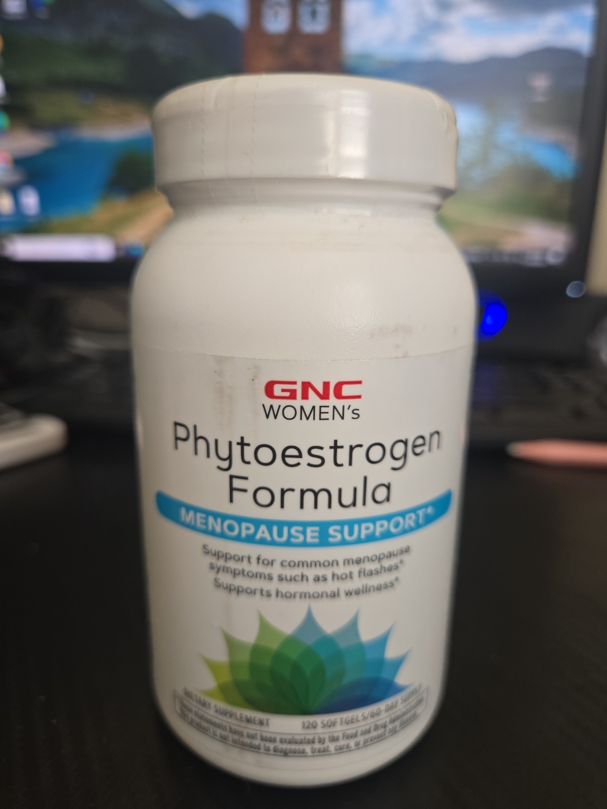 GNC Women’s Phytoestrogen Formula Menopause Support 120ct Softgel Exp: 10/2027
