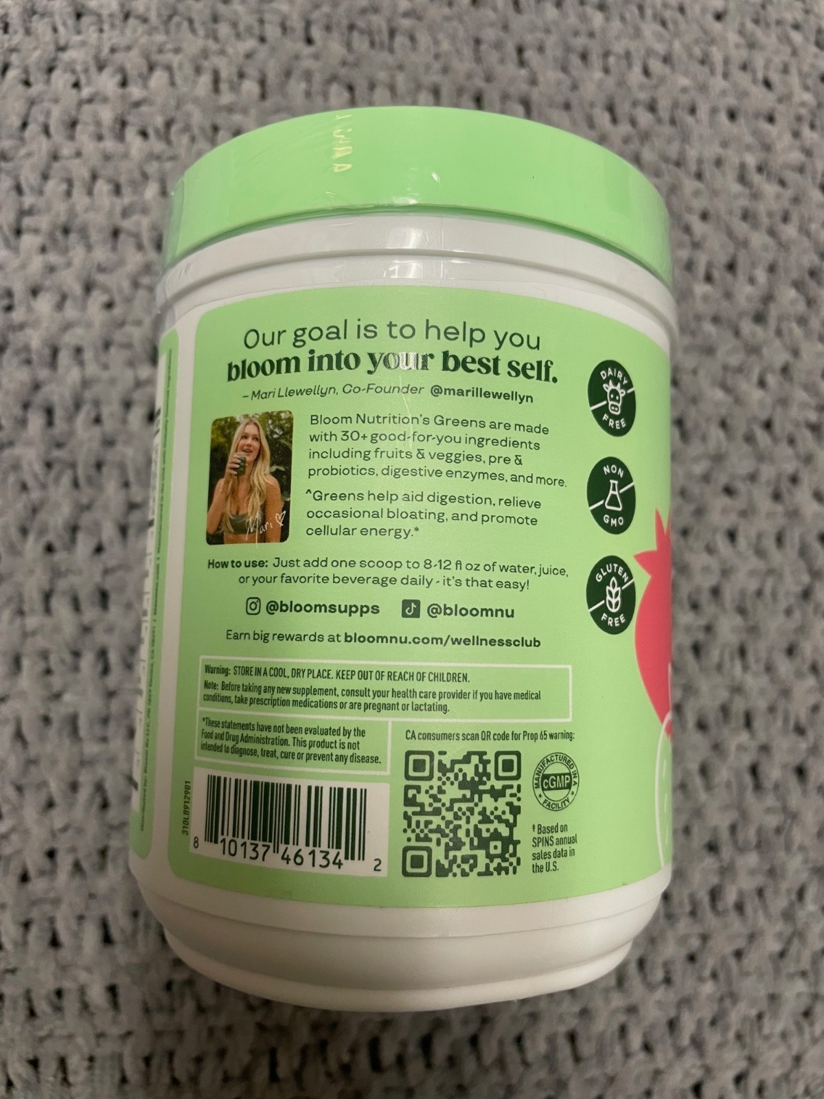 Bloom Greens & Superfoods Powder Strawberry Kiwi 48 Servings DairyFree Exp 11/26