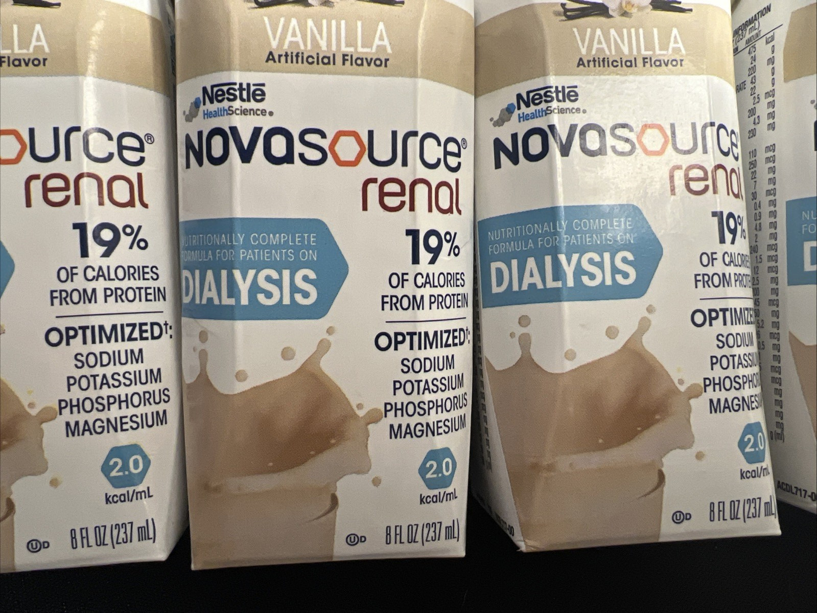 15 Nestle Vanilla Flavor Novasource Renal Formula 8 oz Cartons EXP 12/26