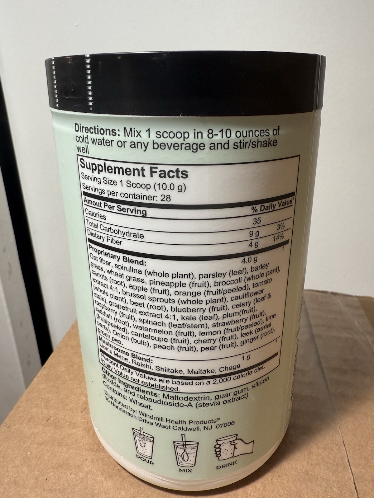 Essential Greens SUPER GREENS Superfoods + Mushrooms. Whole Food Nutrition. New