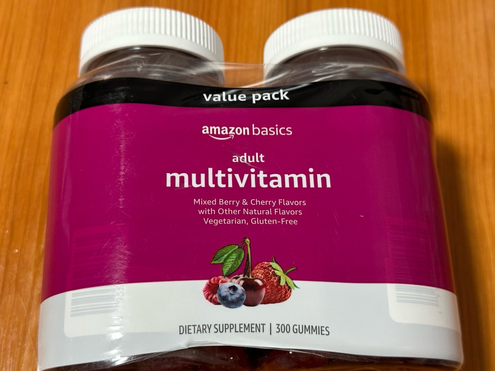 Amazon Basics Adult Multivitamin Gummies Berry & Cherry 300 Exp 10/2027