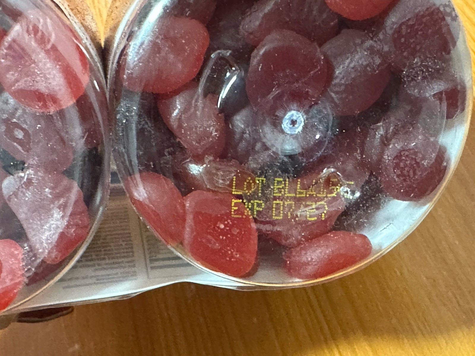 Amazon Basics Adult Multivitamin Gummies Berry & Cherry 300 Exp 10/2027