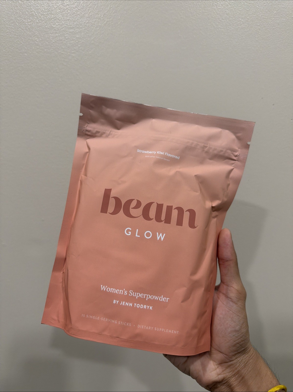 beam Glow Women’s Superpowder Strawberry Kiwi Hormone & Wellness 15 Sticks