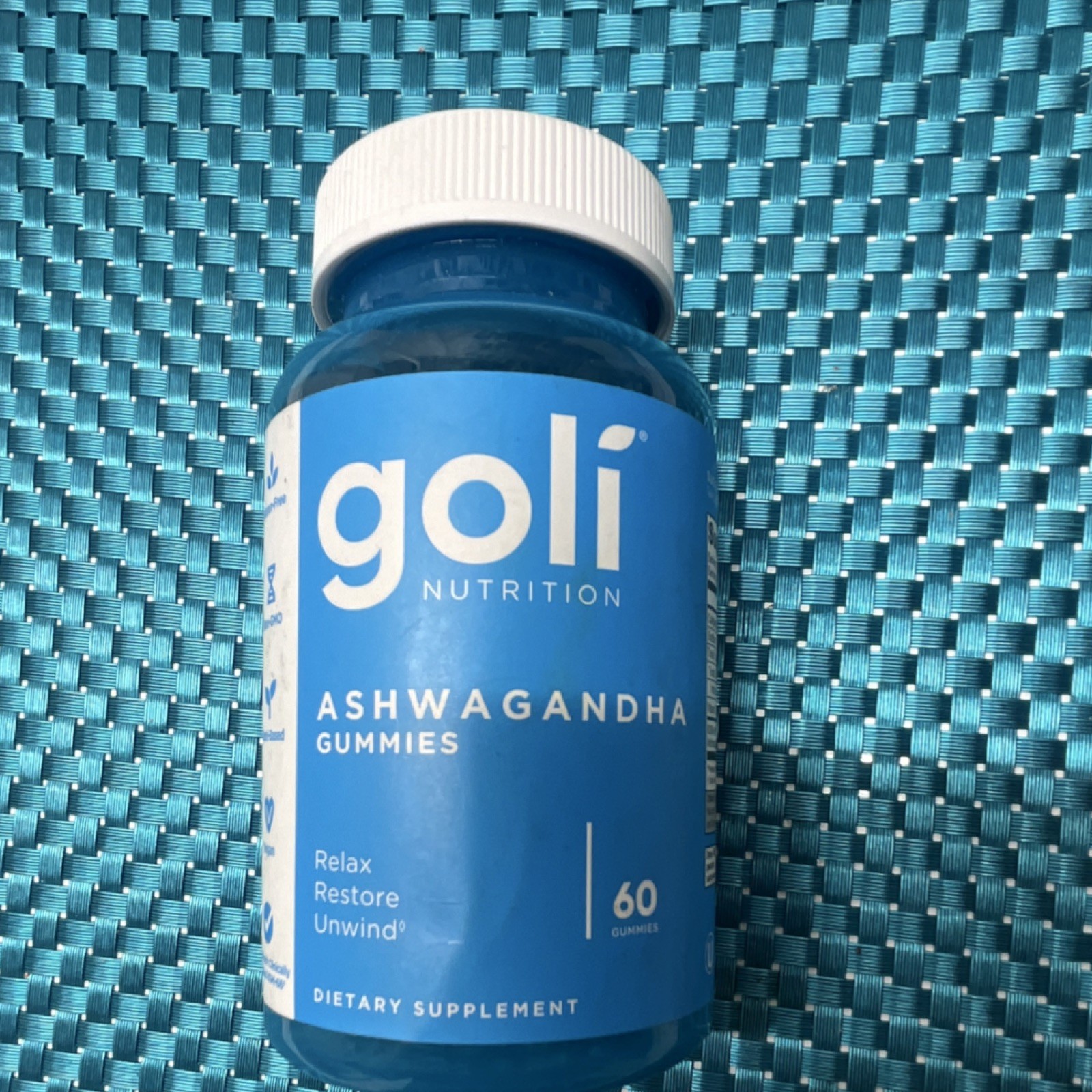 Goli Nutrition Ashwagandha Relax Restore Unwind Gluten-Free 60 Gummies Exp 04/27