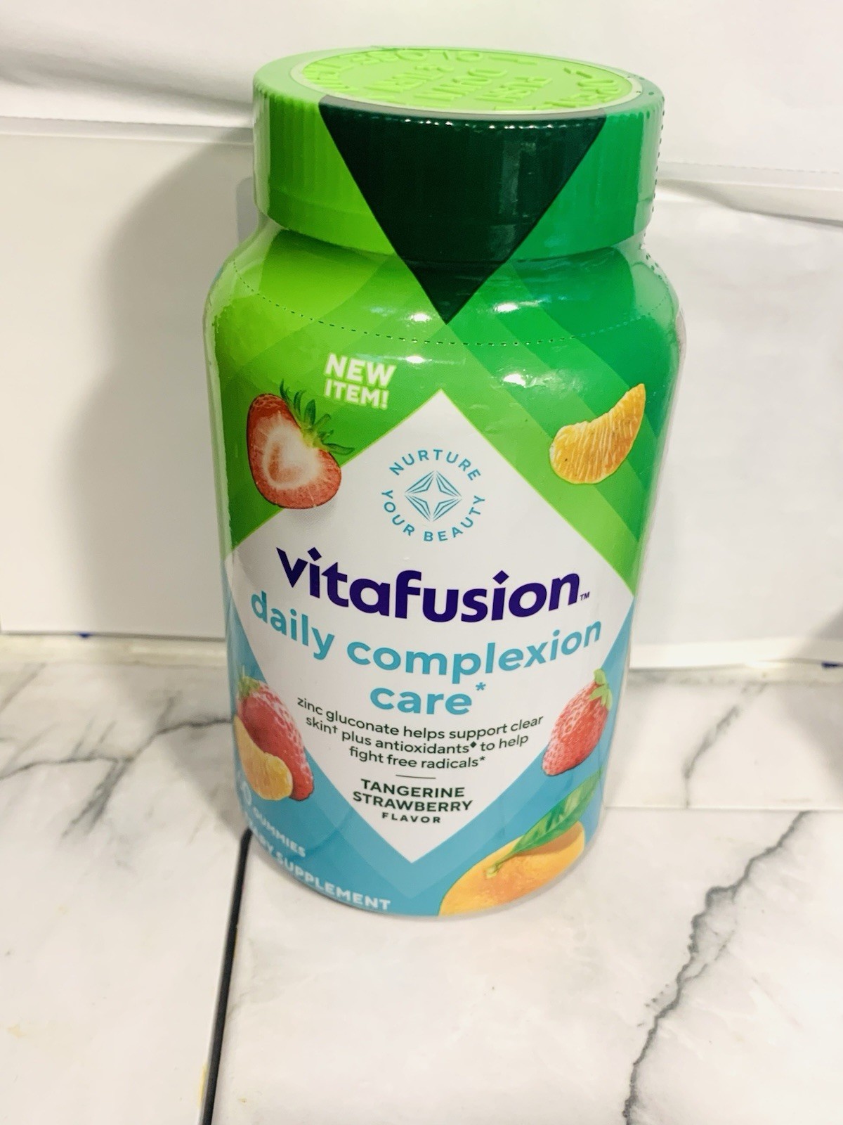 Vitafusion Daily Complexion Care Tangerine Strawberry 60 Gummies Exp 09/26