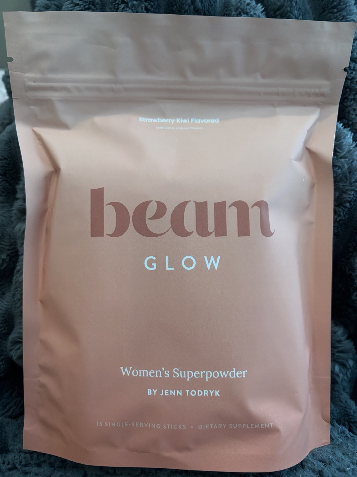 beam Glow Women’s Superpowder Strawberry Kiwi 15 Sticks Hormone Wellness