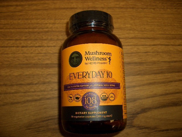 Herb Pharm Mushroom Wellness Everyday 10-90 Vegetarian Caps Exp 3/2028