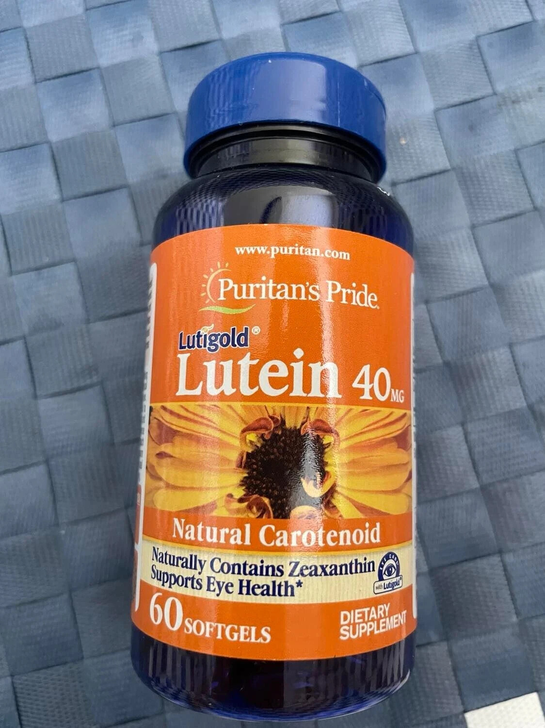 Puritan’s Pride Lutein 40mg With Zeaxanthin 60 Softgels EXP 11/26
