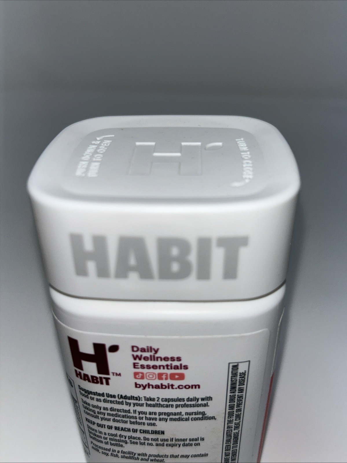 Habit Hair Skin Nails 60 Capsules – Supports Hydration – Exp 01/2027 – Brand New