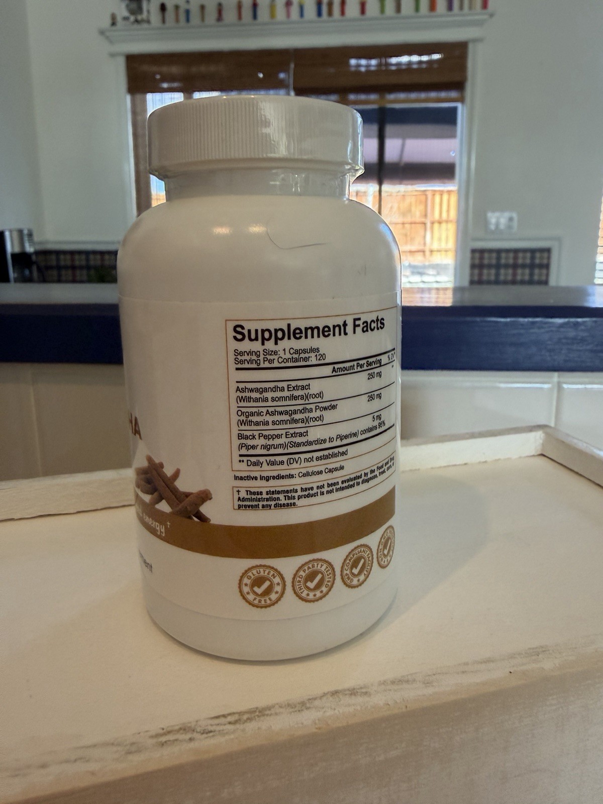 Naturafic Ashwagandha Root 500mg 120 Capsules Gluten-Free Non-GMO Black Pepper