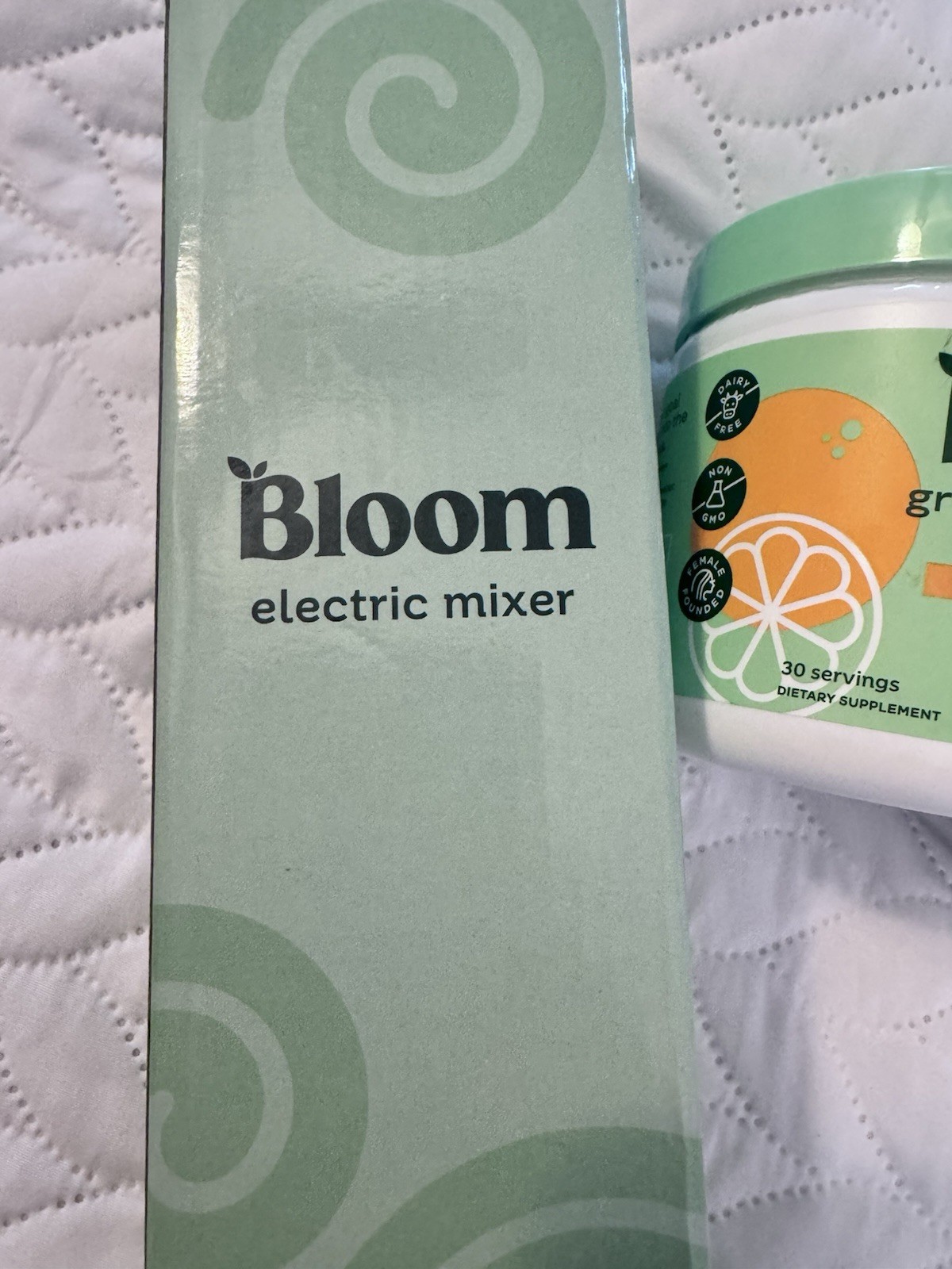 Bloom Electric Mixer + Greens & Superfoods Orange Passionfruit + Creatine