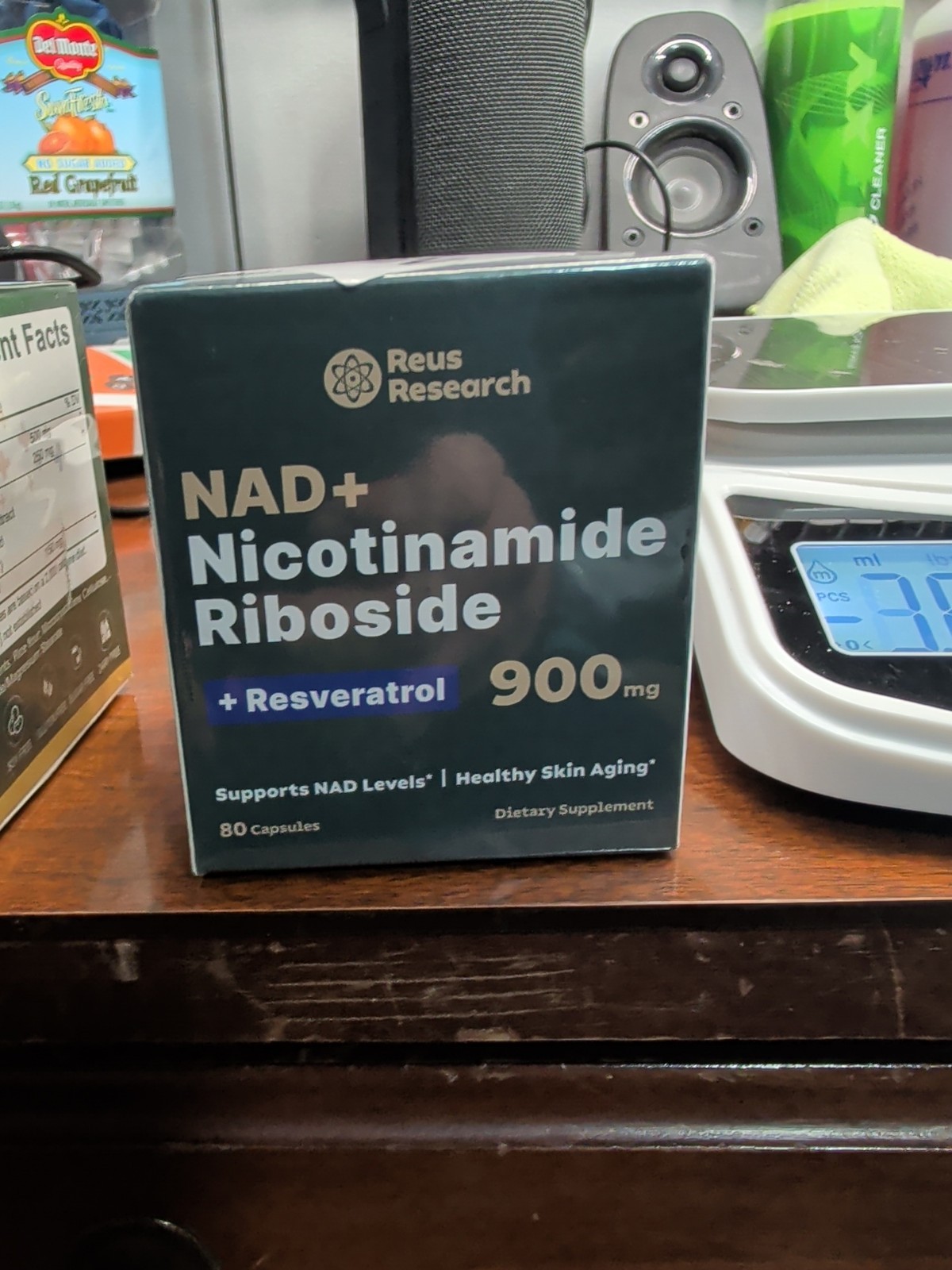 Reus Research NAD+ Nicotinamide Riboside Resveratrol 900mg 80 Caps & Extra Bottl