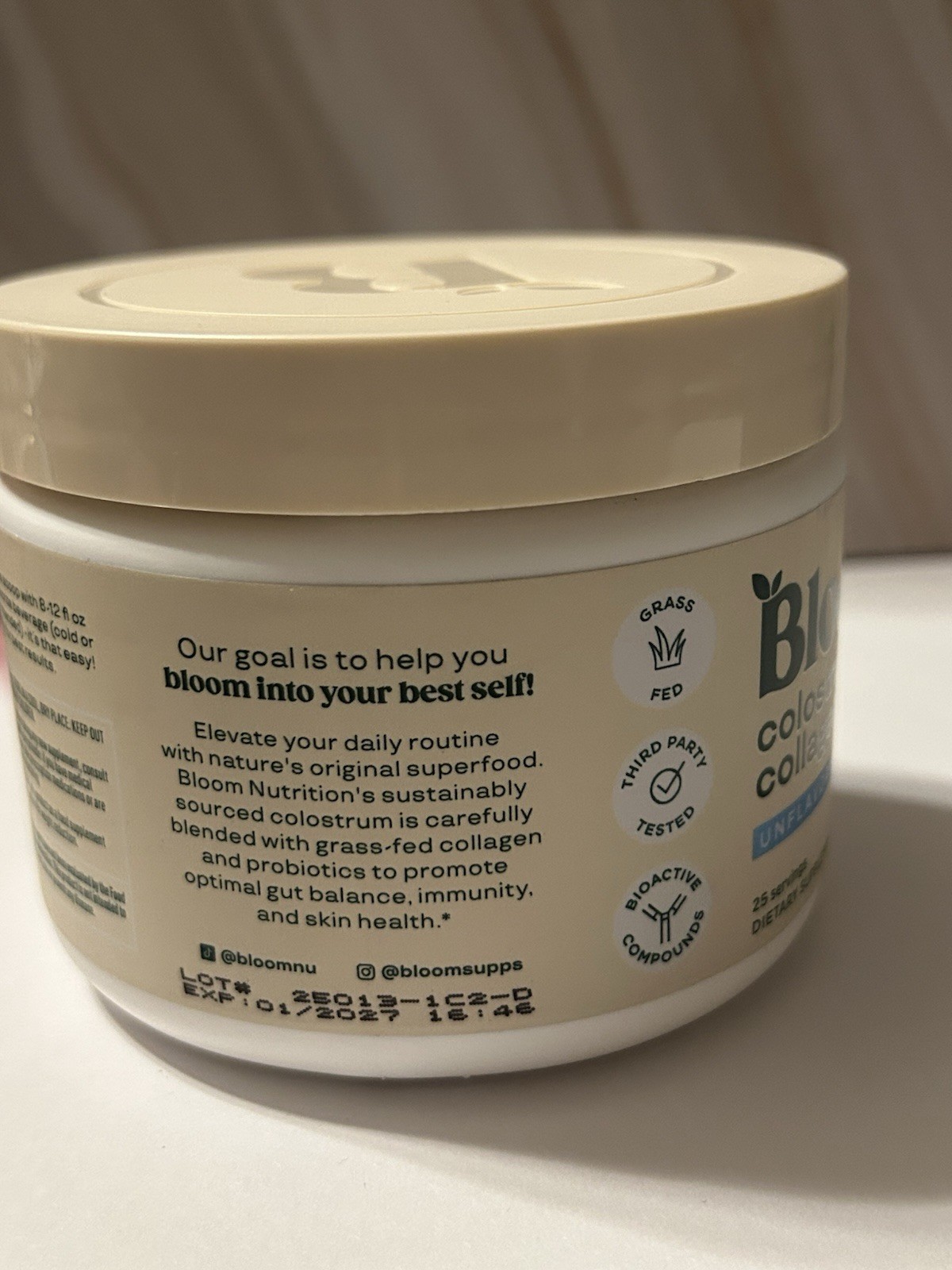 Bloom Colostrum & Collagen Peptides Powder Unflavored Grass Fed Exp date 01/2027
