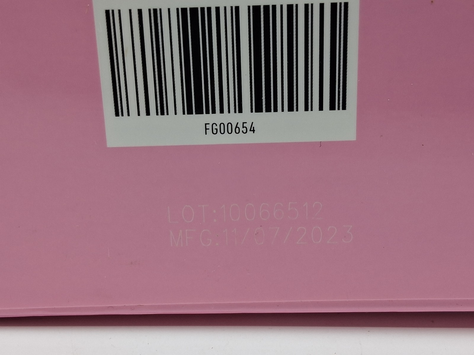 Yu Total Hormone Balance Aronia Berry 30 packs open box EXP 11/2026