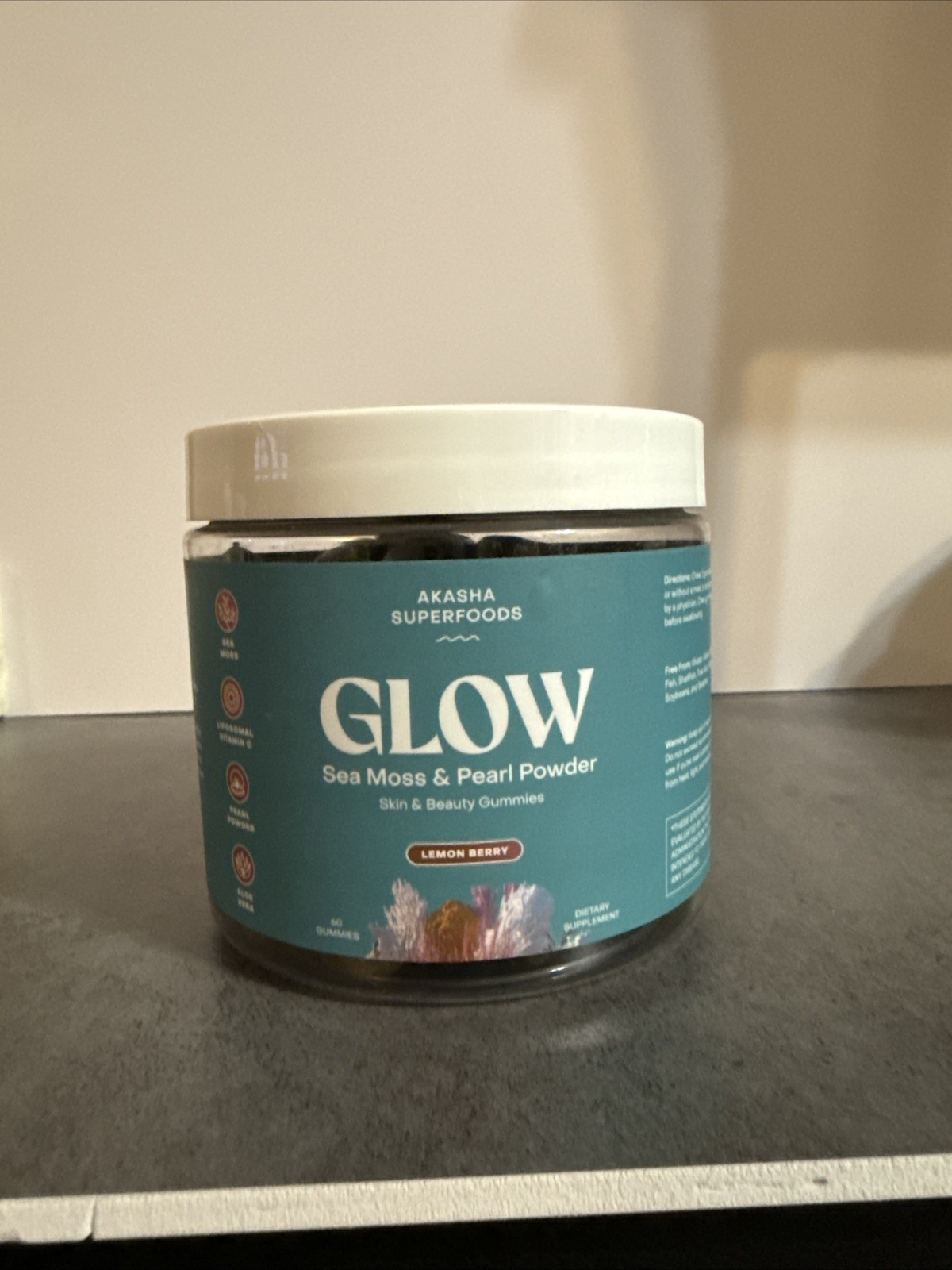 Akasha Superfoods Glow Sea Moss Pearl Powder 60 Gummies Strawberry Lemonade Veg…