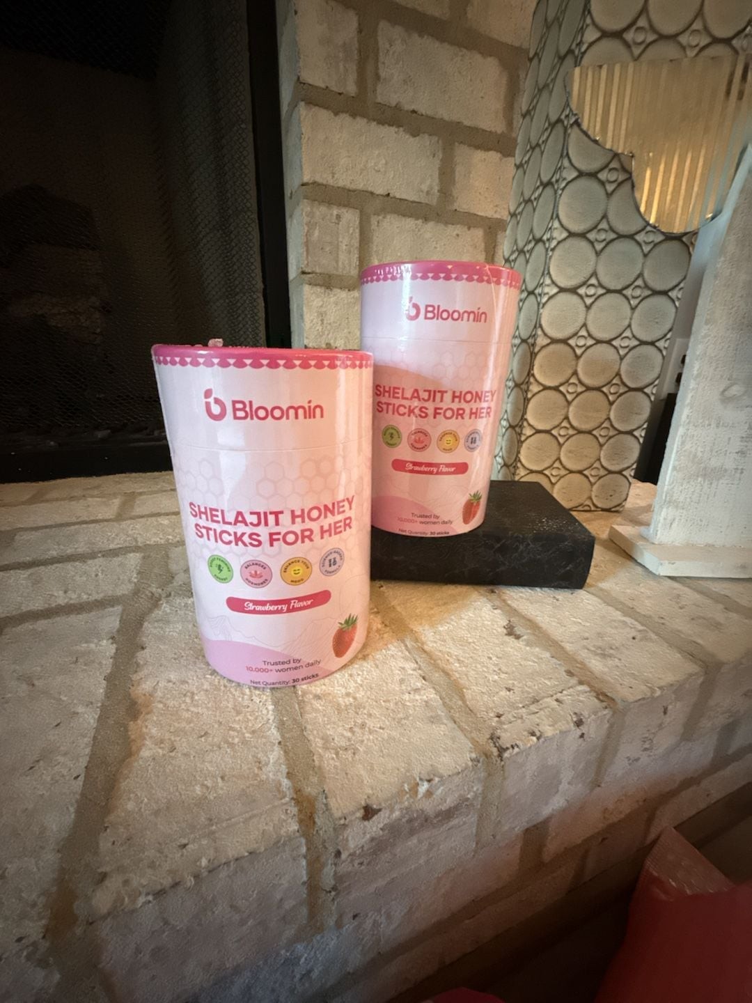Bloomin Shilajit Honey Sticks for Her, Strawberry Flavor, 30 Sticks