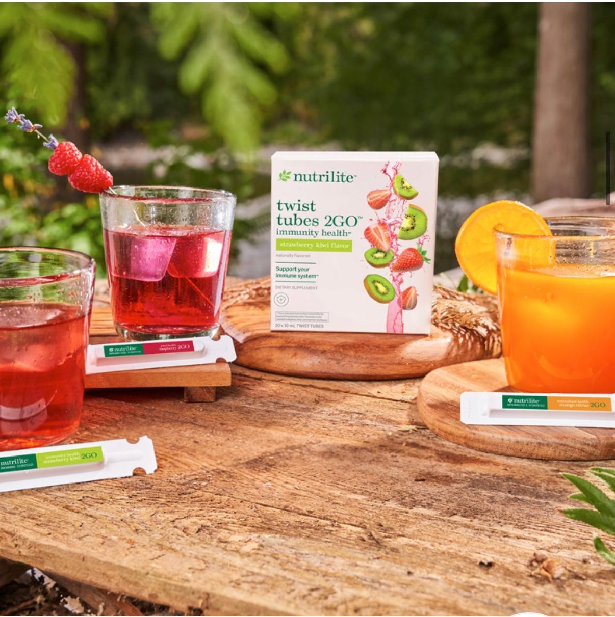 Nutrilite Twist Tubes 2GO Variety Pack Naturally Flavored 20 x 10 mL
