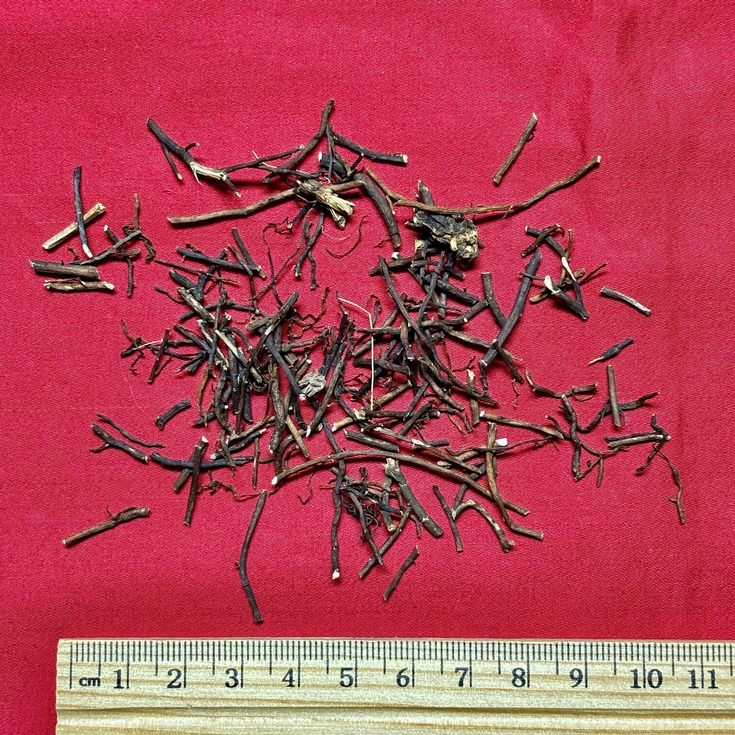 XYP Weilingxian Wei Ling Xian 威灵仙 100Gram