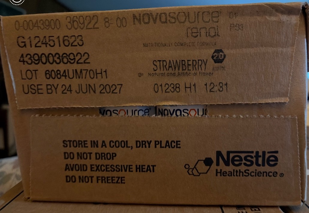 24 Nestle Novasource Renal Strawberry Flavor 8 oz 6/2027