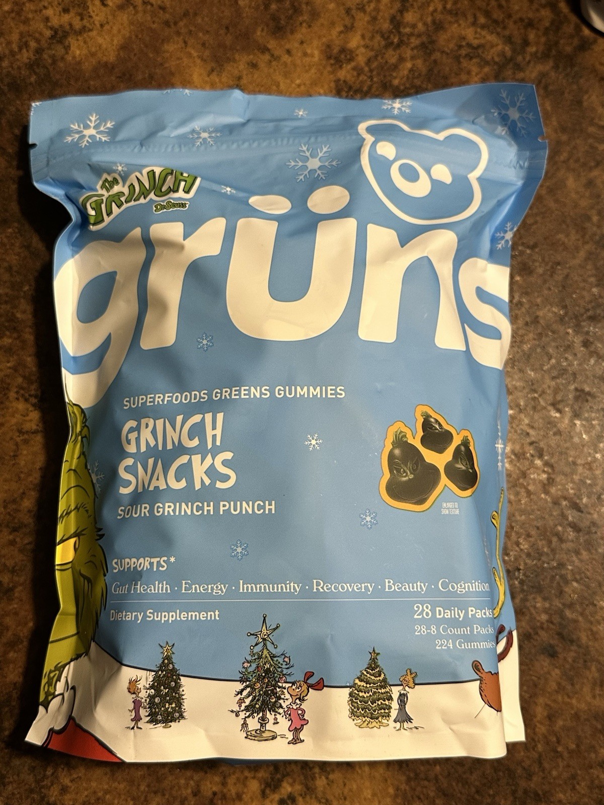 grüns Superfoods Greens Gummies Original & Sour Grinch Punch, 4 bags total